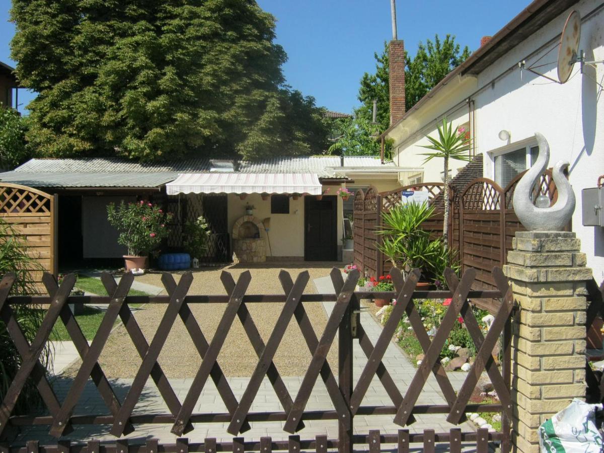Kitti Apartman Balatonboglár Exterior foto