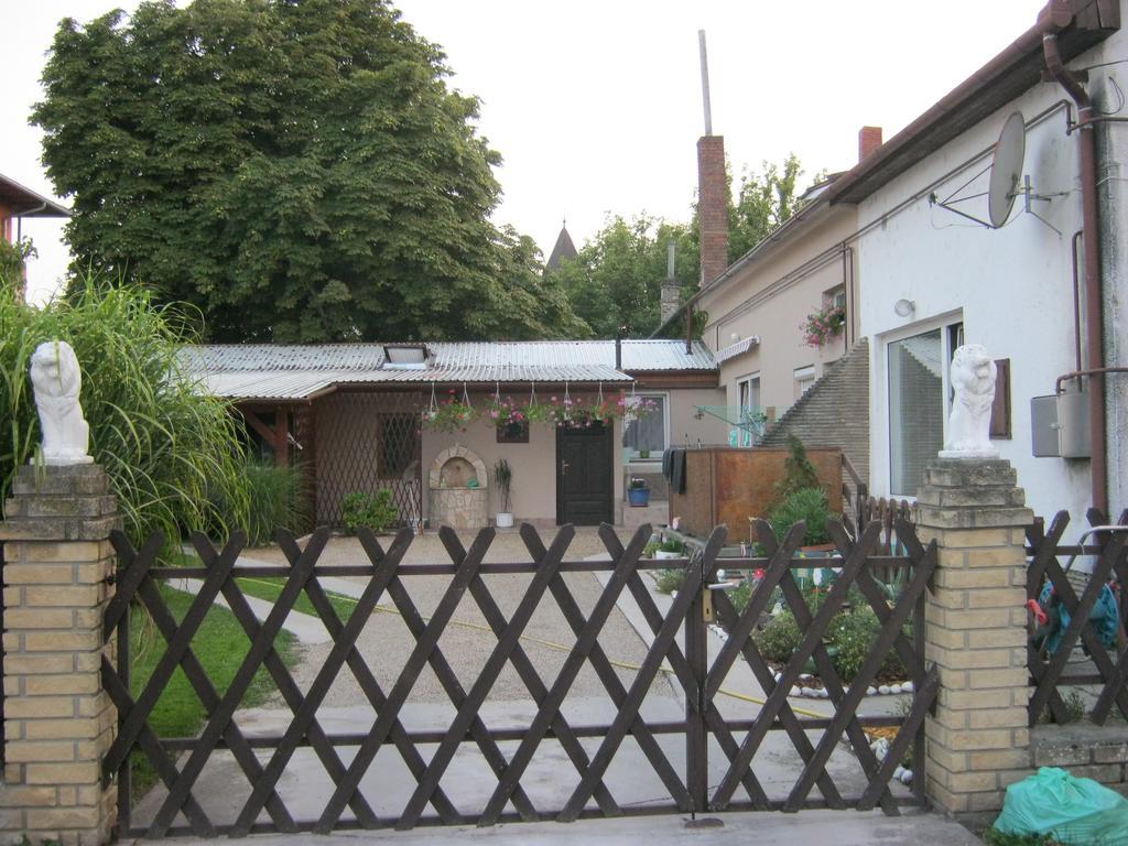 Kitti Apartman Balatonboglár Quarto foto